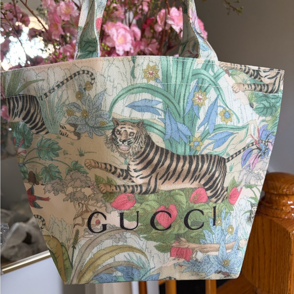 Gucci Tiger Print Canvas Tote Bag – Year of the Tiger Collection